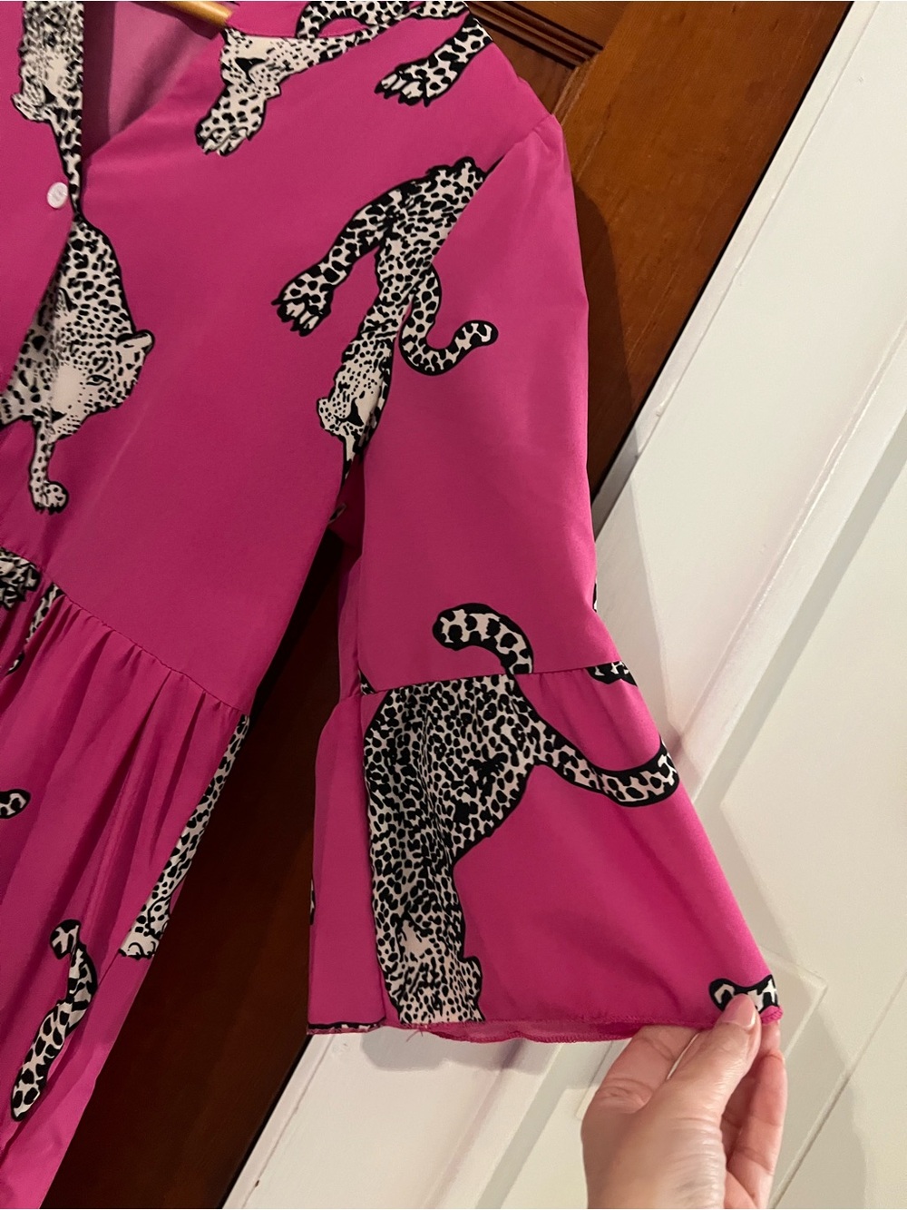 Boutique Pink Leopard Print Tiered Dress Size Medium Bell Sleeve - Picture 4 of 6